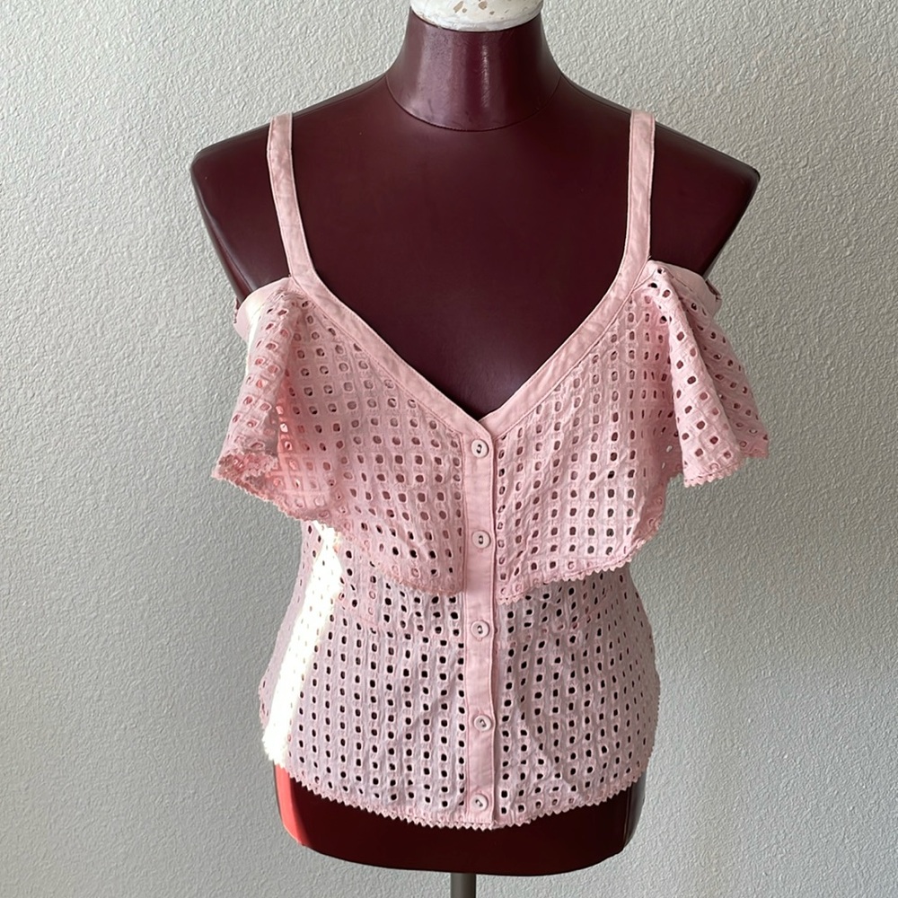 BB Dakota Pink Top size Small
